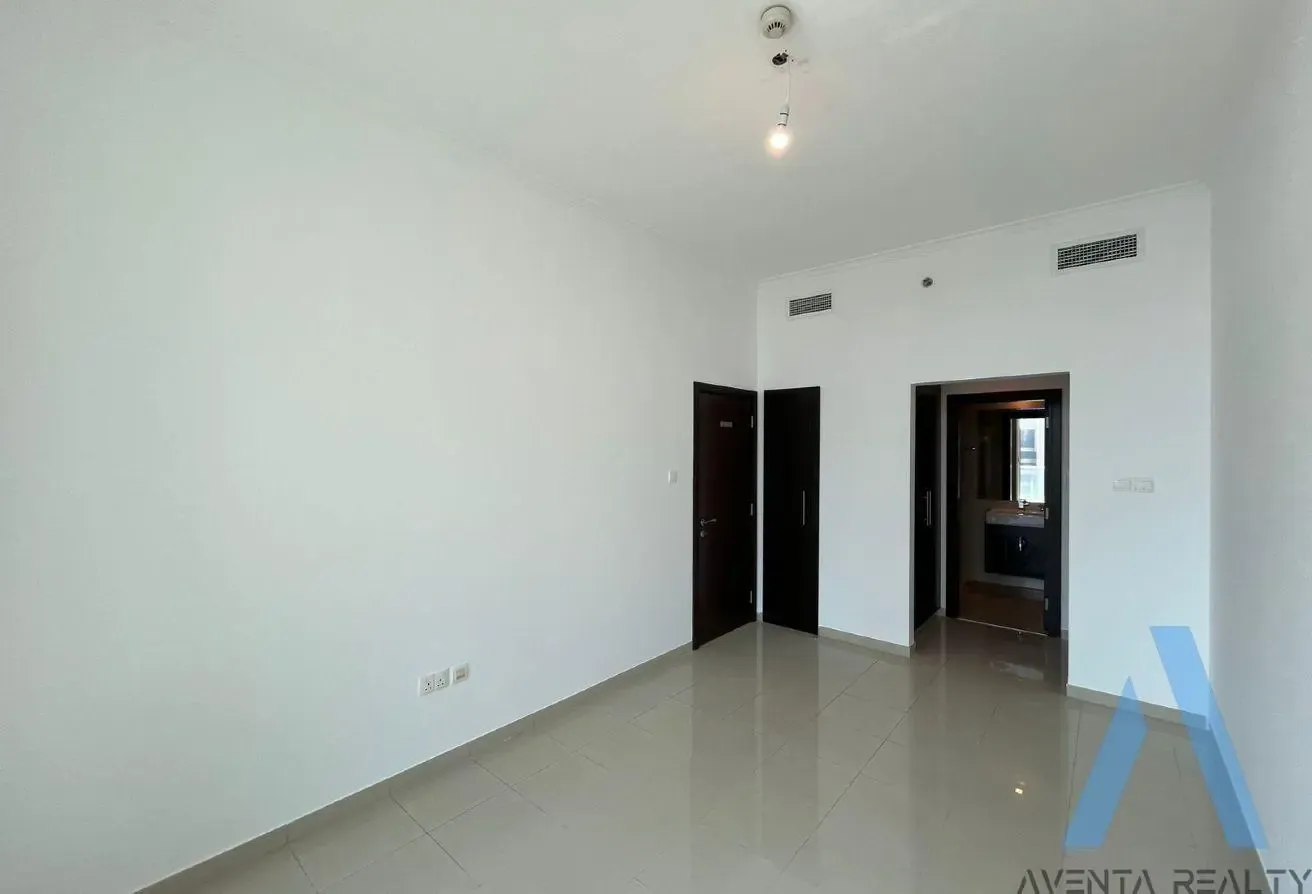 Vacant | Unfurnished | Sea View