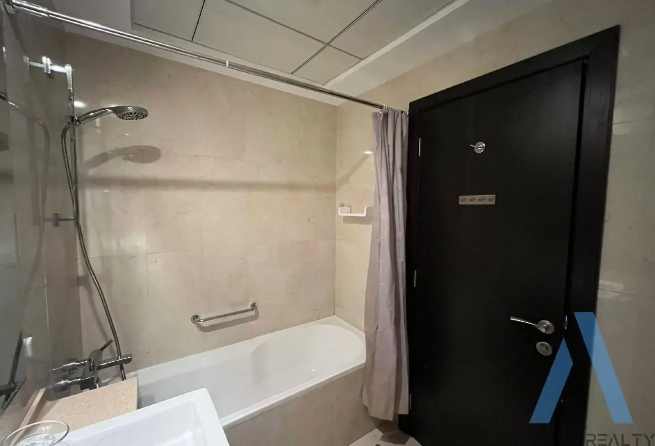 Vacant | Unfurnished | Sea View