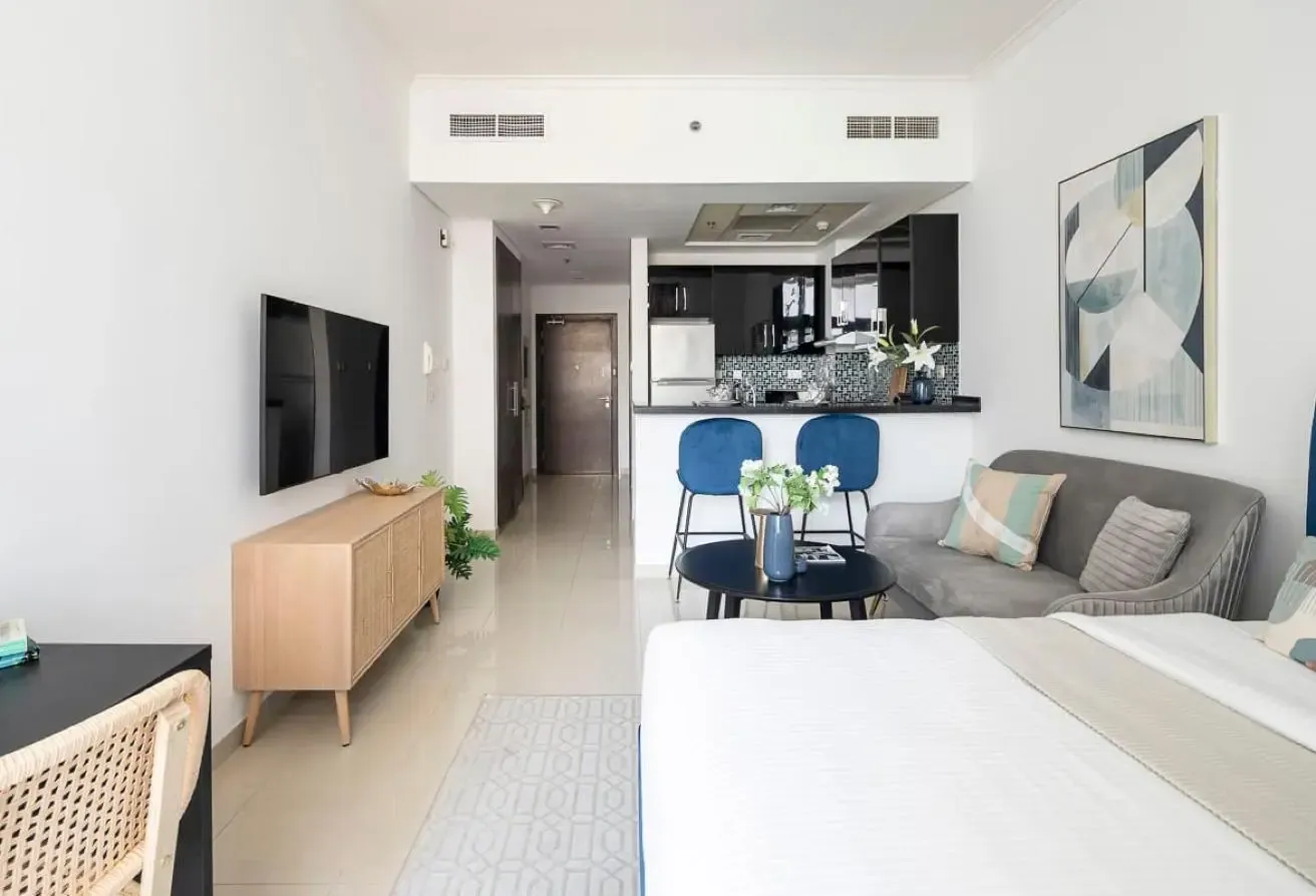 FURNISHED STUDIO I INVESTMENT I WITH HOLIDAY HOME