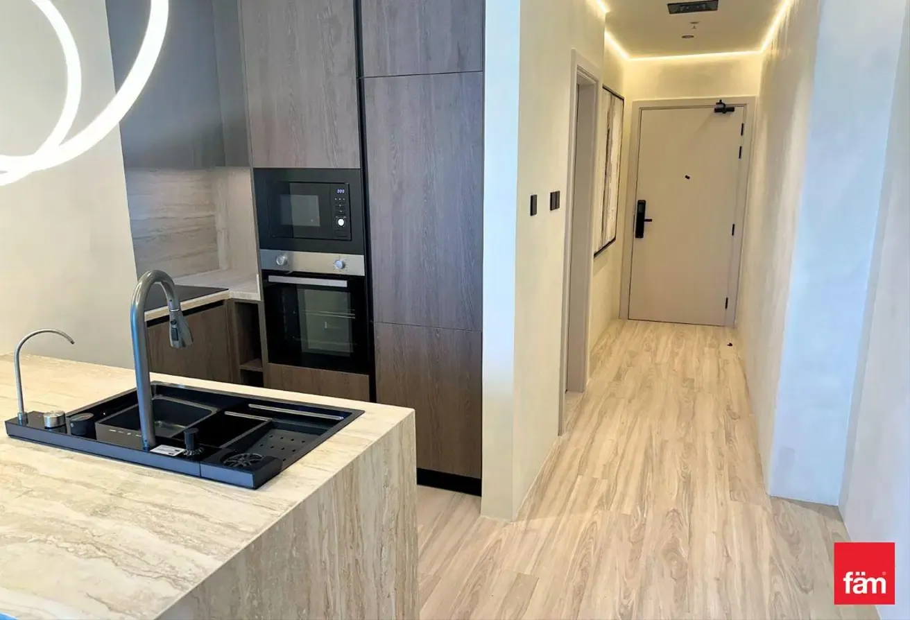 Sea View| Luxurious Upgrade| Fully Furnished