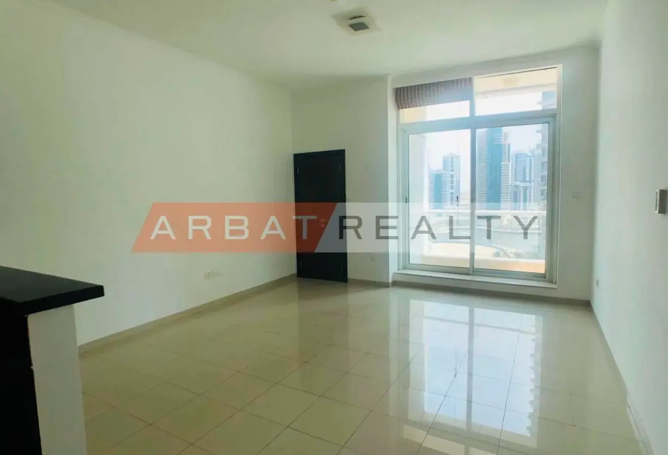 BRIGHT SPACIOUS | MARINA AND SEA VIEW | RENTED