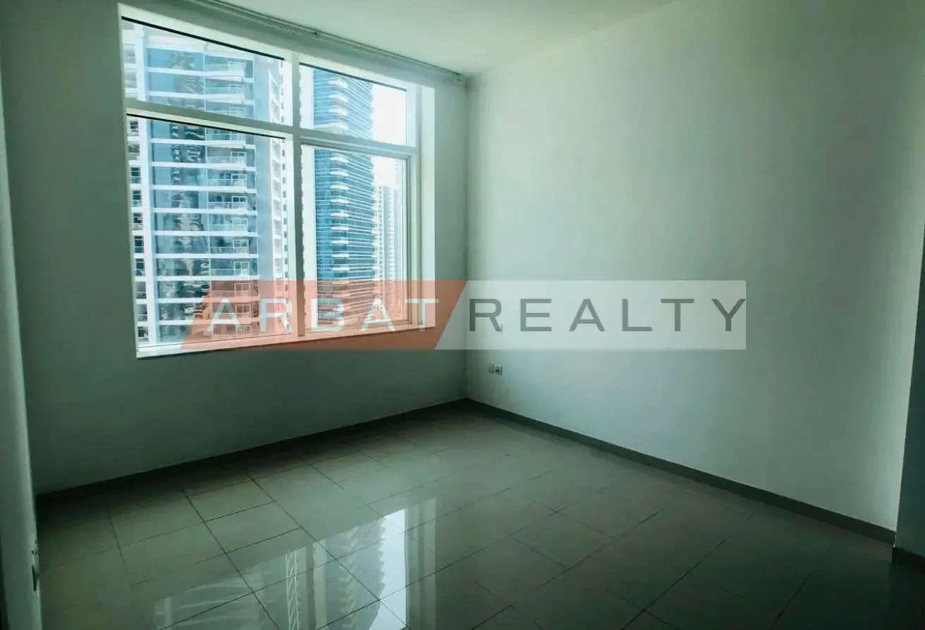BRIGHT SPACIOUS | MARINA AND SEA VIEW | RENTED