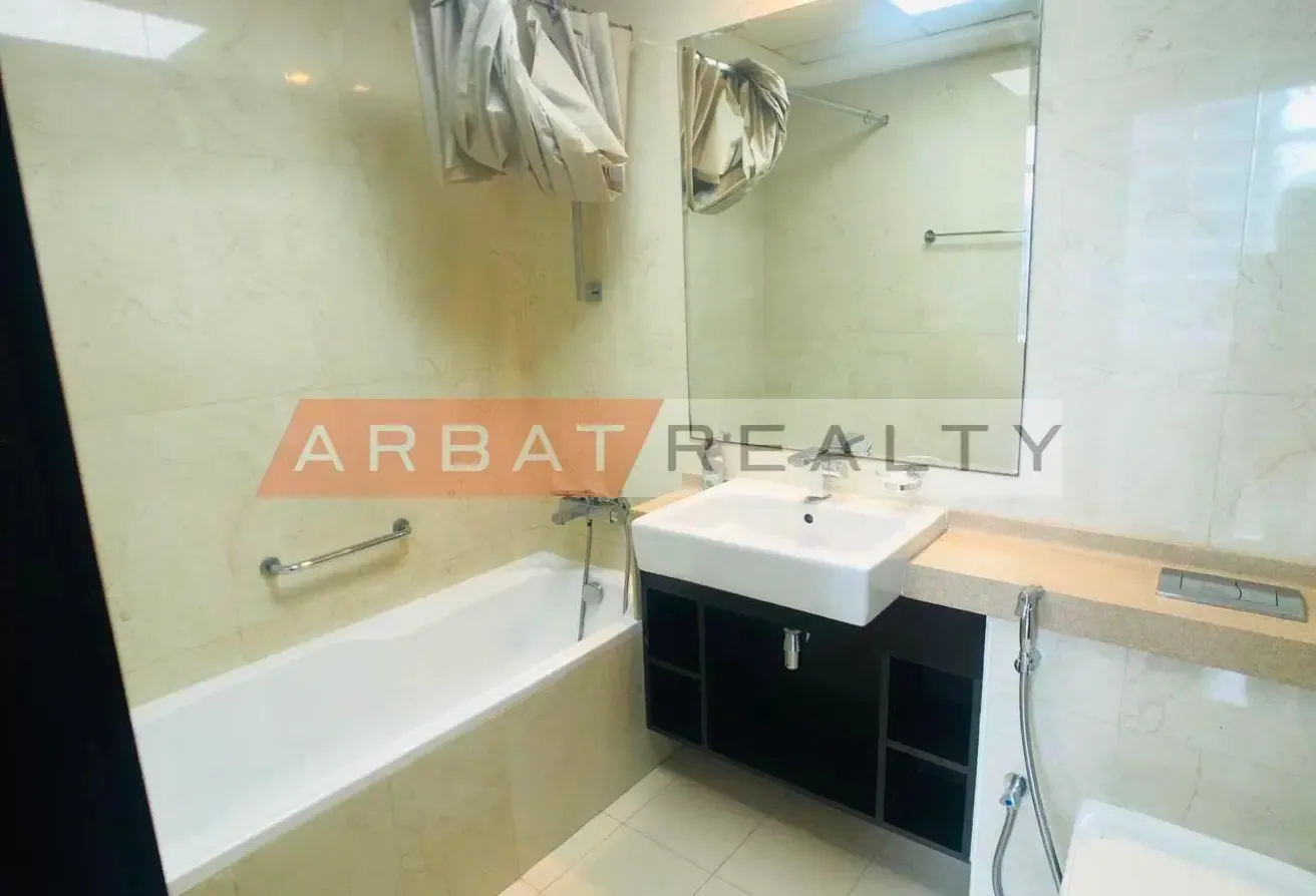 BRIGHT SPACIOUS | MARINA AND SEA VIEW | RENTED