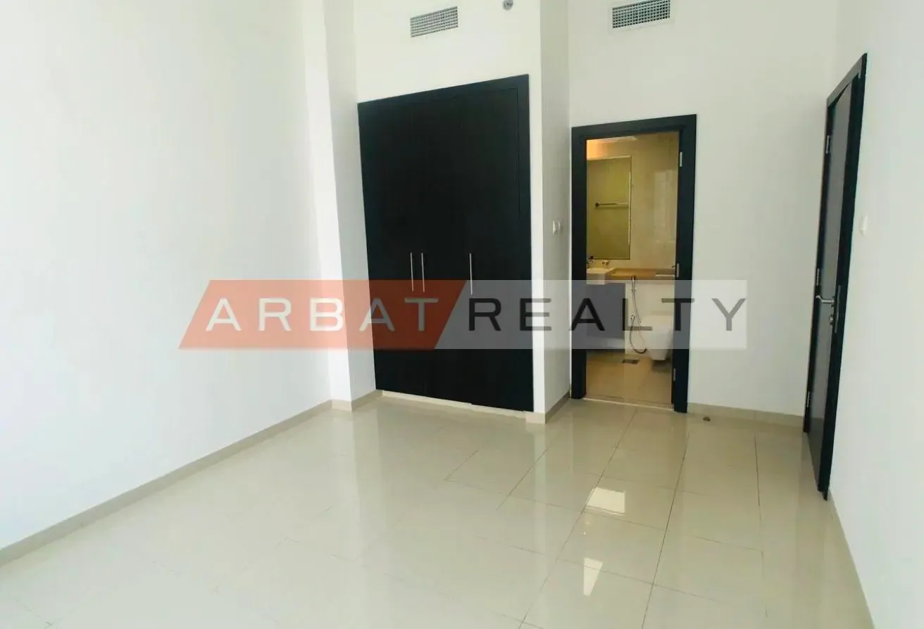 BRIGHT SPACIOUS | MARINA AND SEA VIEW | RENTED