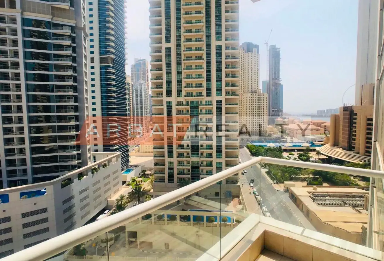BRIGHT SPACIOUS | MARINA AND SEA VIEW | RENTED