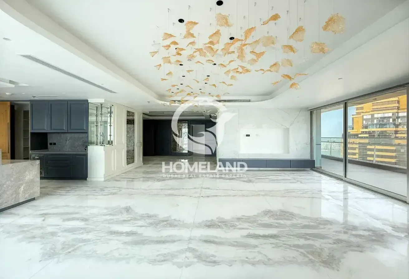 Panoramic Sea-View/ Luxurious / Upgraded Penthouse