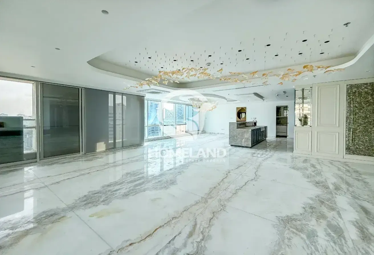 Panoramic Sea-View/ Luxurious / Upgraded Penthouse