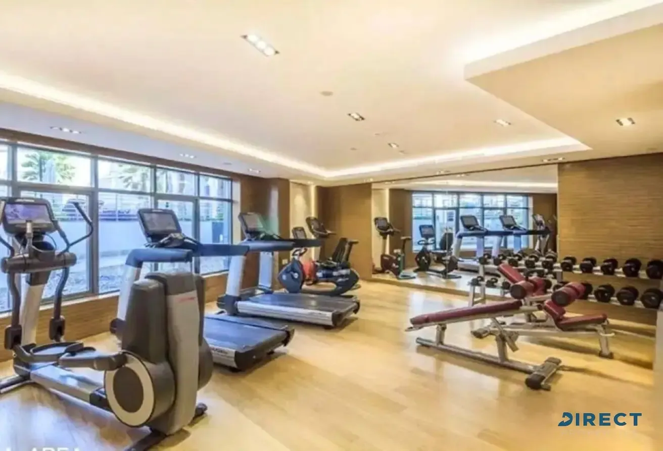 Large Layout | Racetrack Views | Fully Furnished