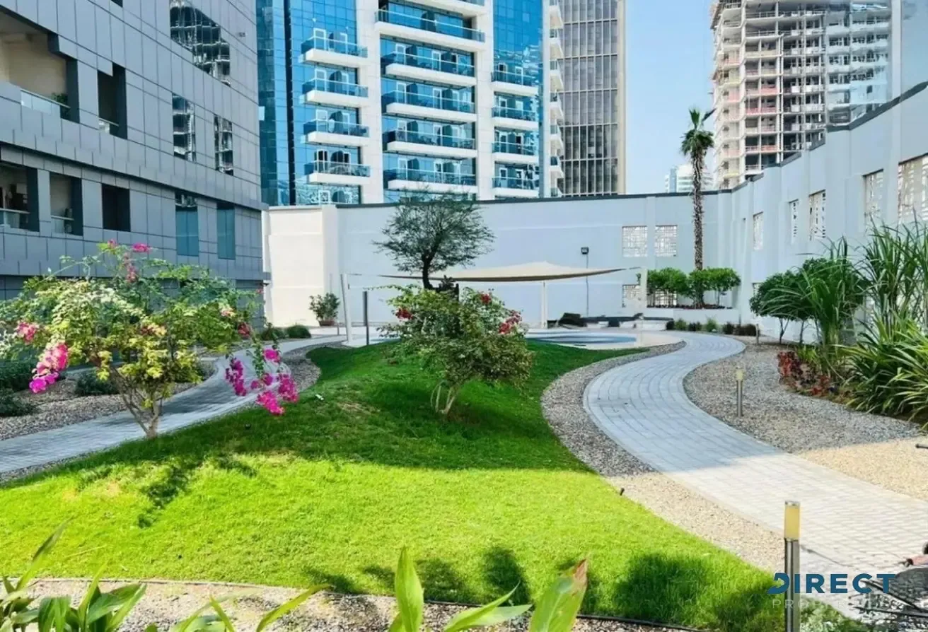 Large Layout | Racetrack Views | Fully Furnished