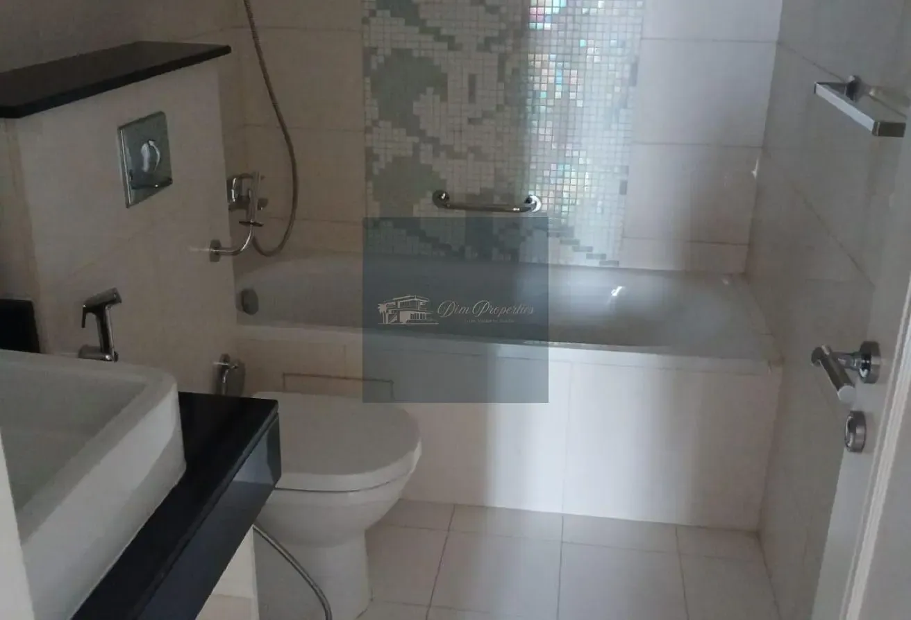 High Floor | Vacant | Bright and Spacious layout