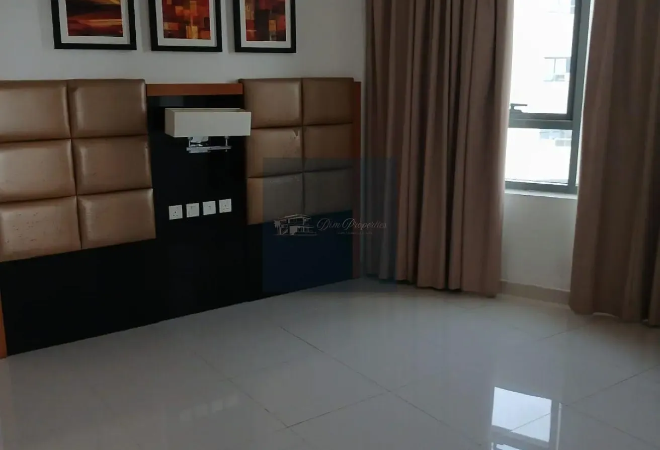 High Floor | Vacant | Bright and Spacious layout