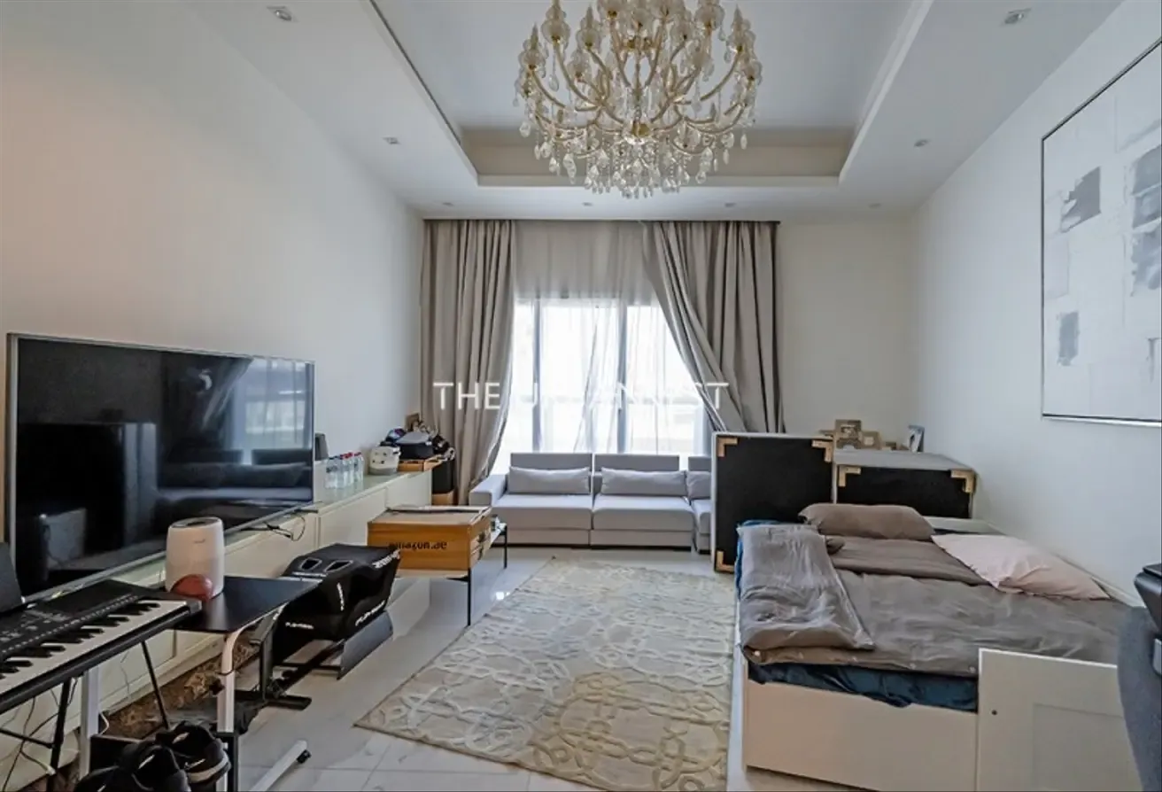 Priced to Sell | Customised Villa with Furniture