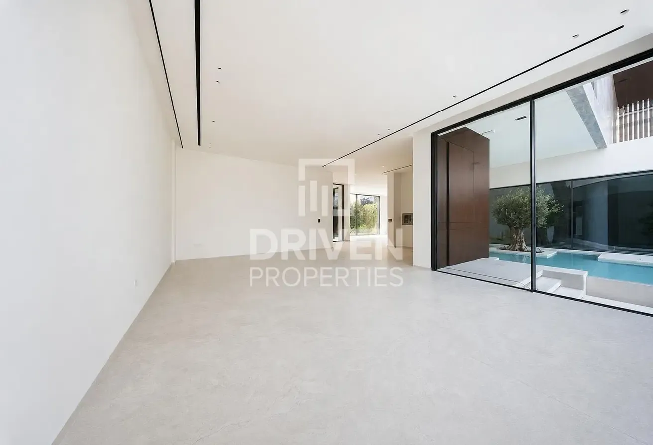Custom Villa | Large Plot | Multiple Options