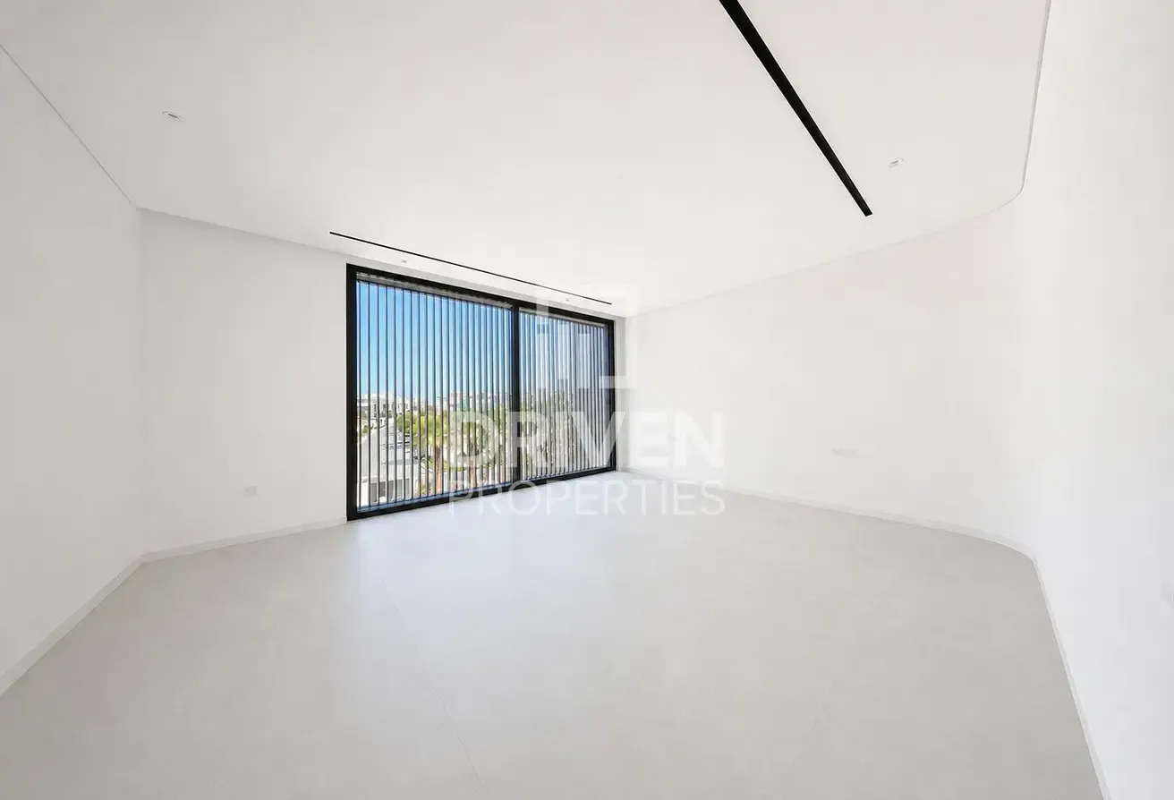 Custom Villa | Large Plot | Multiple Options