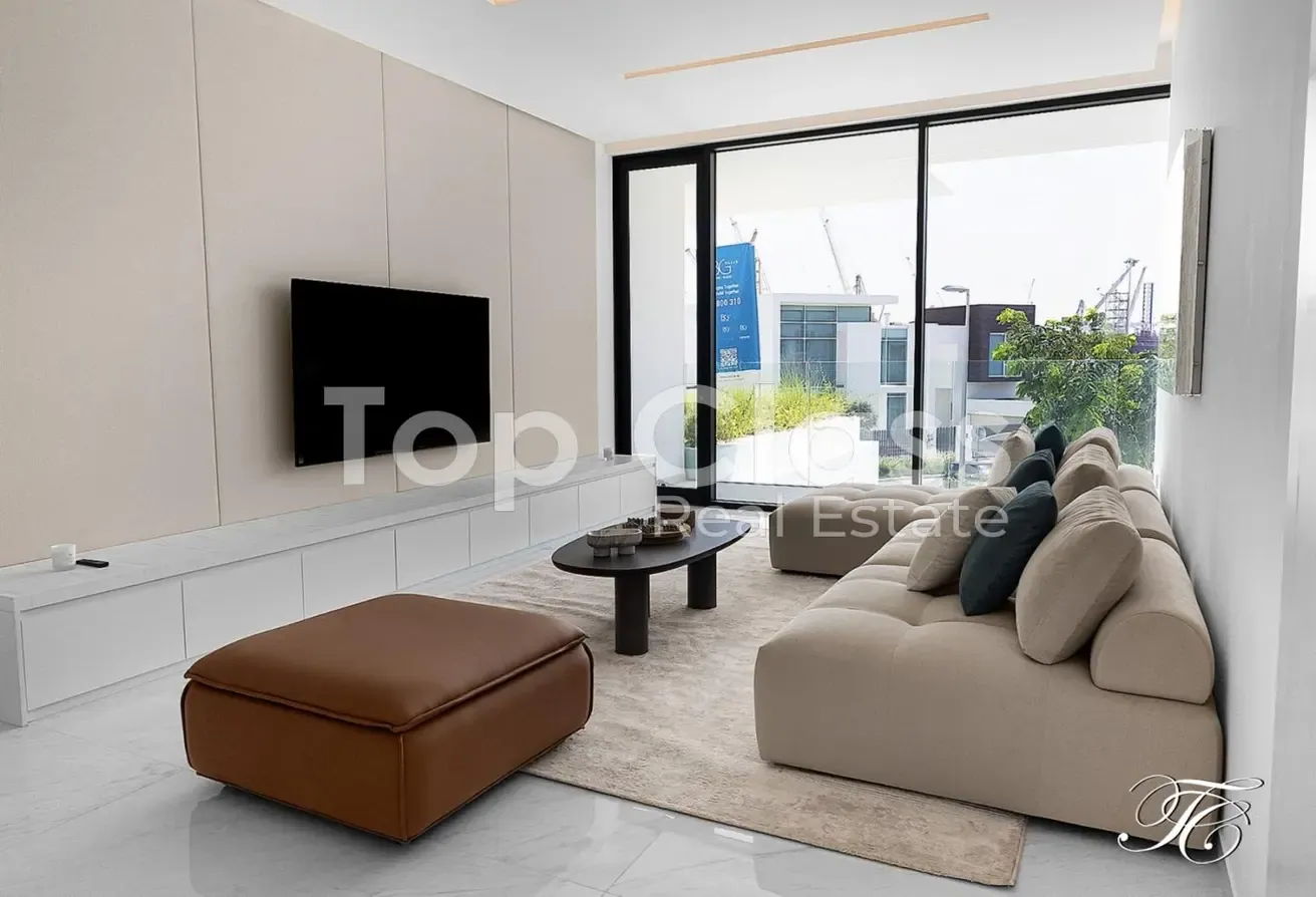 Luxurious Design Villa  |  BUA 28,500 sqft