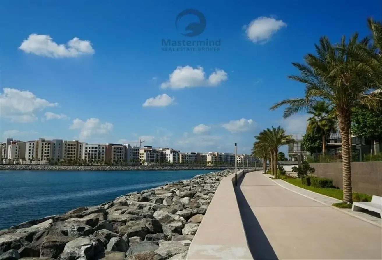 Corner Plot, Vaastu, Best Deal in Pearl Jumeirah