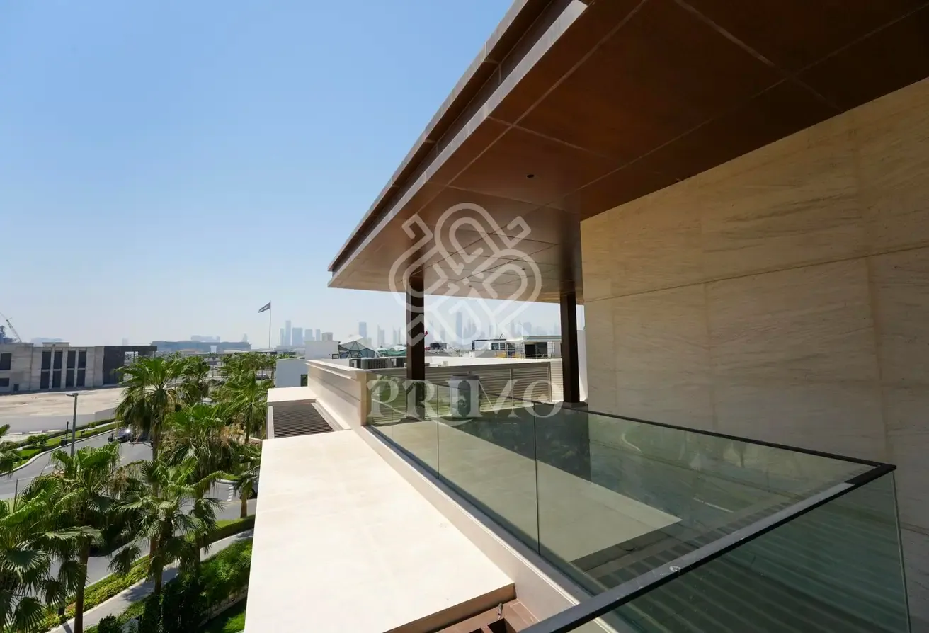 5 BR Mansion | Corner Plot | Fully Furnished