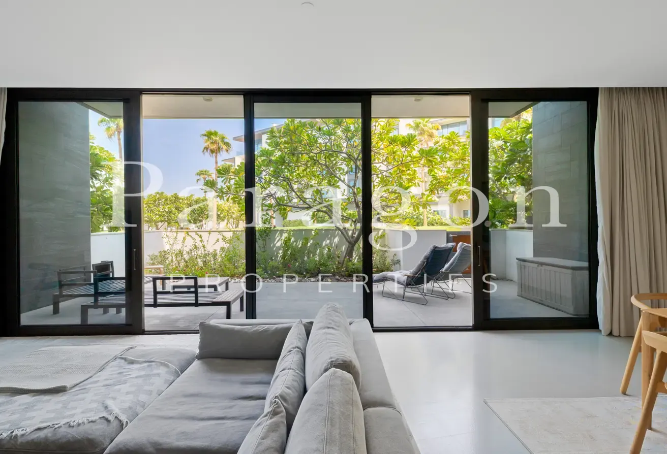 Beachfront Living I Opulent Lifestyle