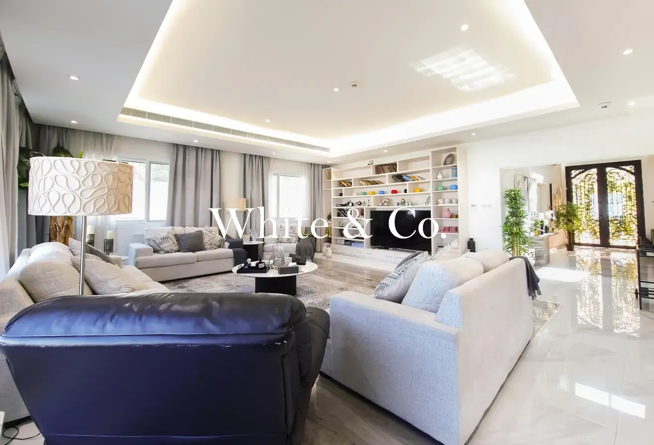 Luxury Villa | Private Pool | vacant Soon