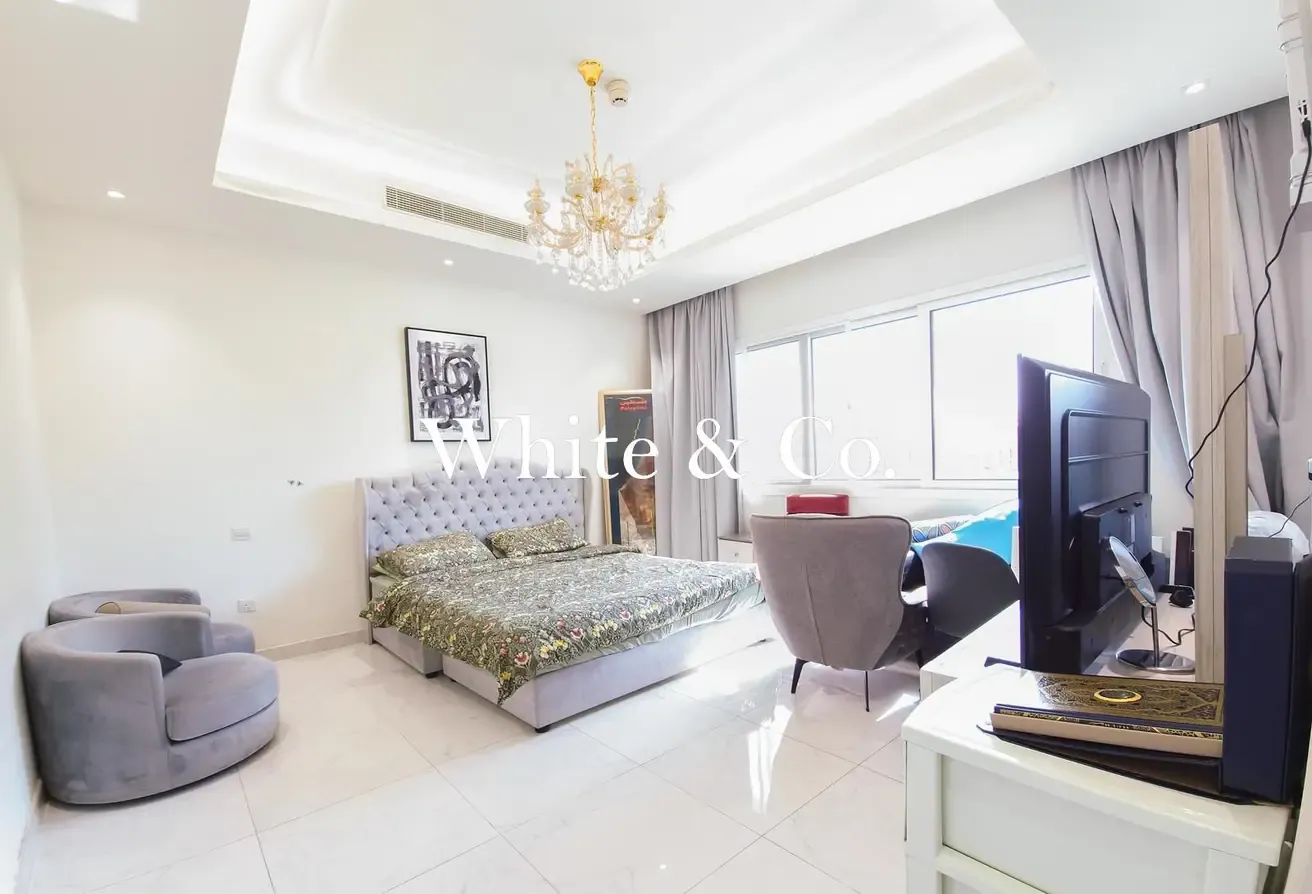 Luxury Villa | Private Pool | vacant Soon