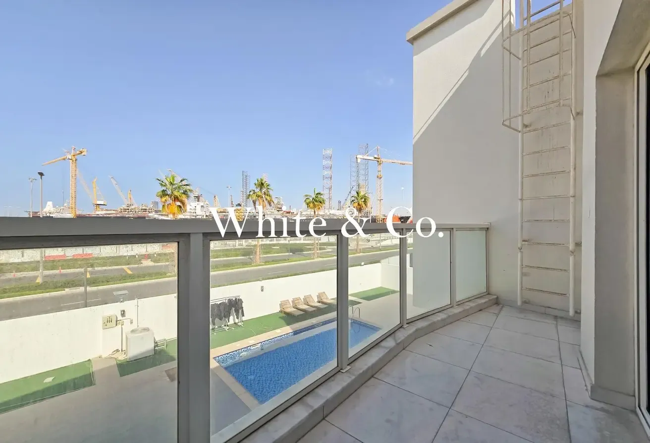 Luxury Villa | Private Pool | vacant Soon