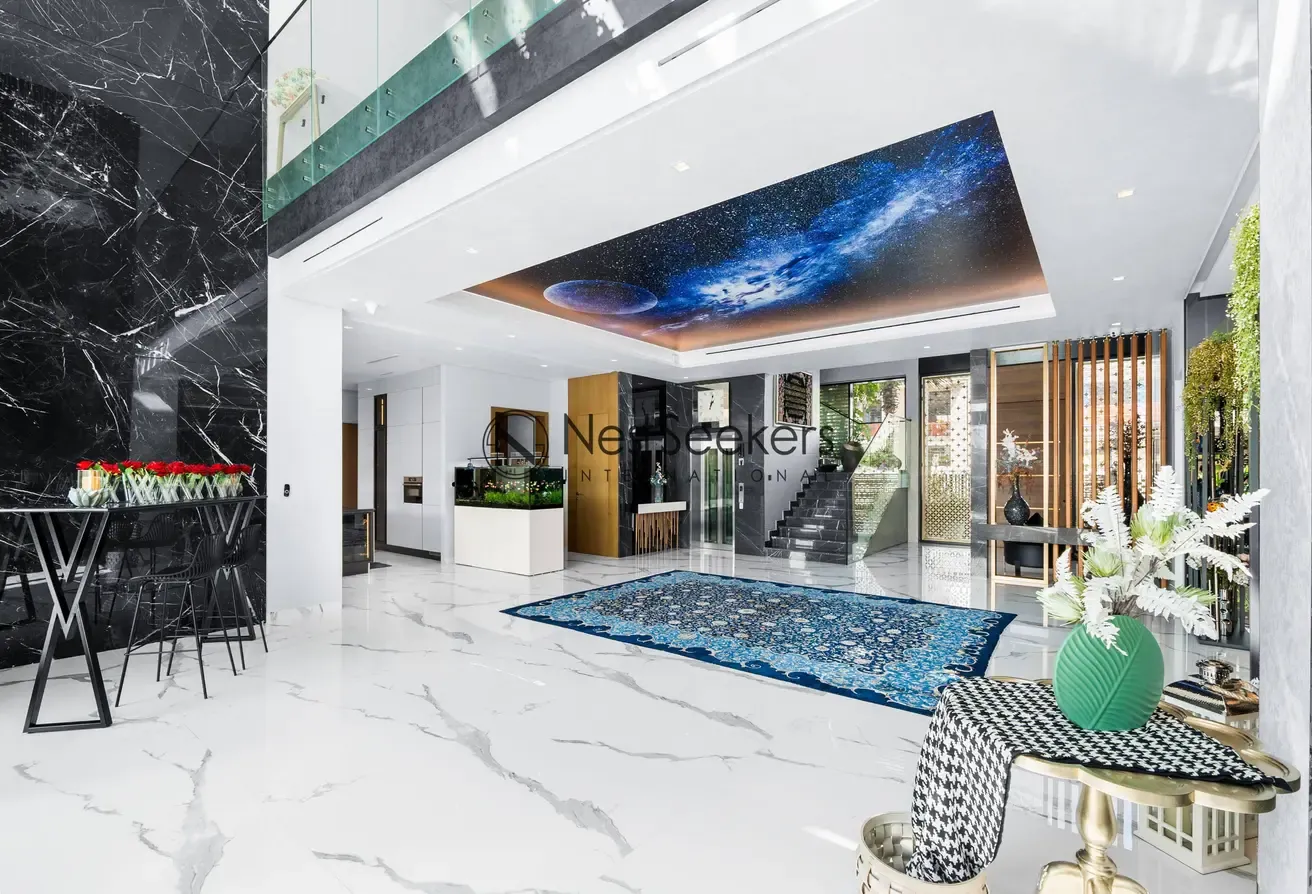 Burj/Skyline View | Corner Plot Direct Park Access