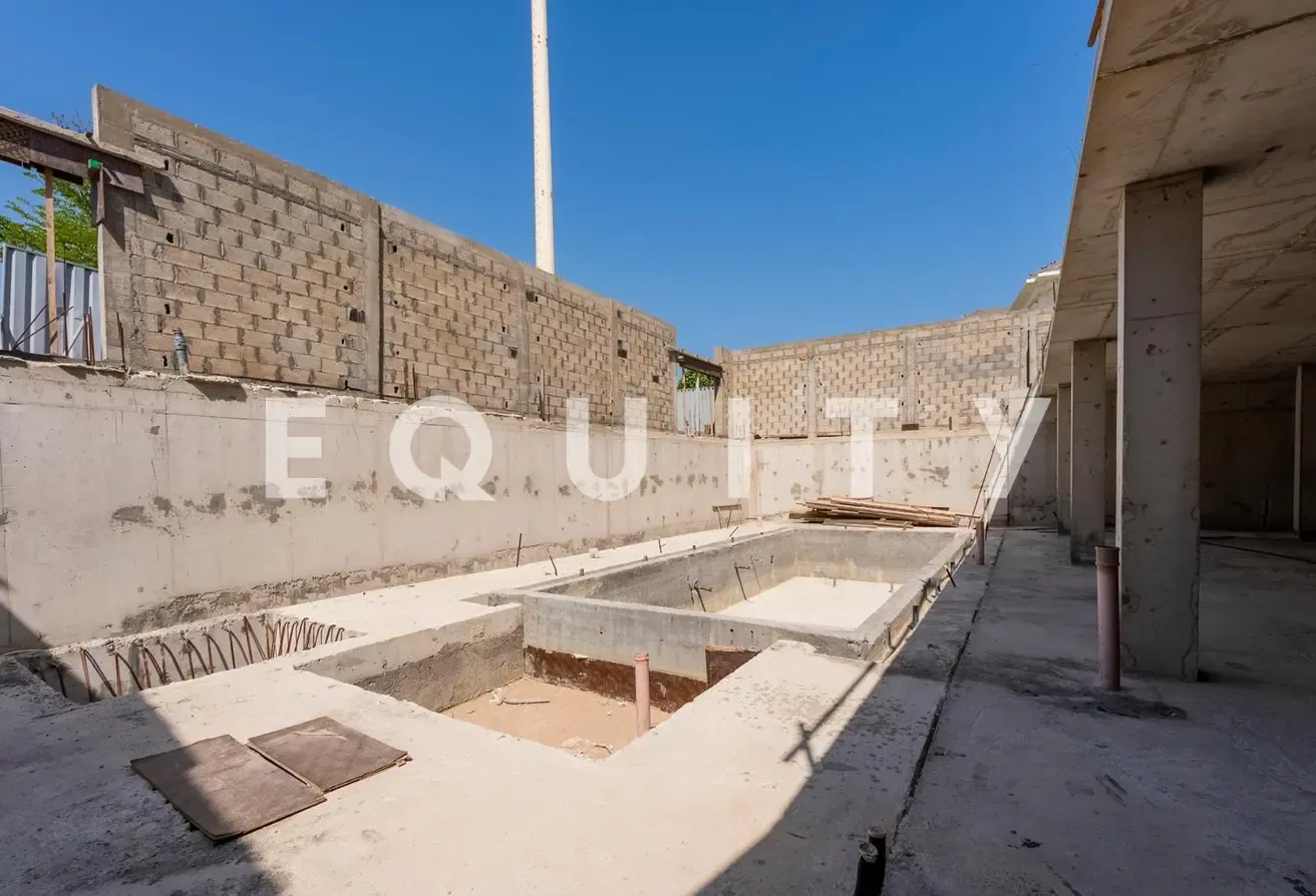 Investment Opportunity | Large BUA | Basement