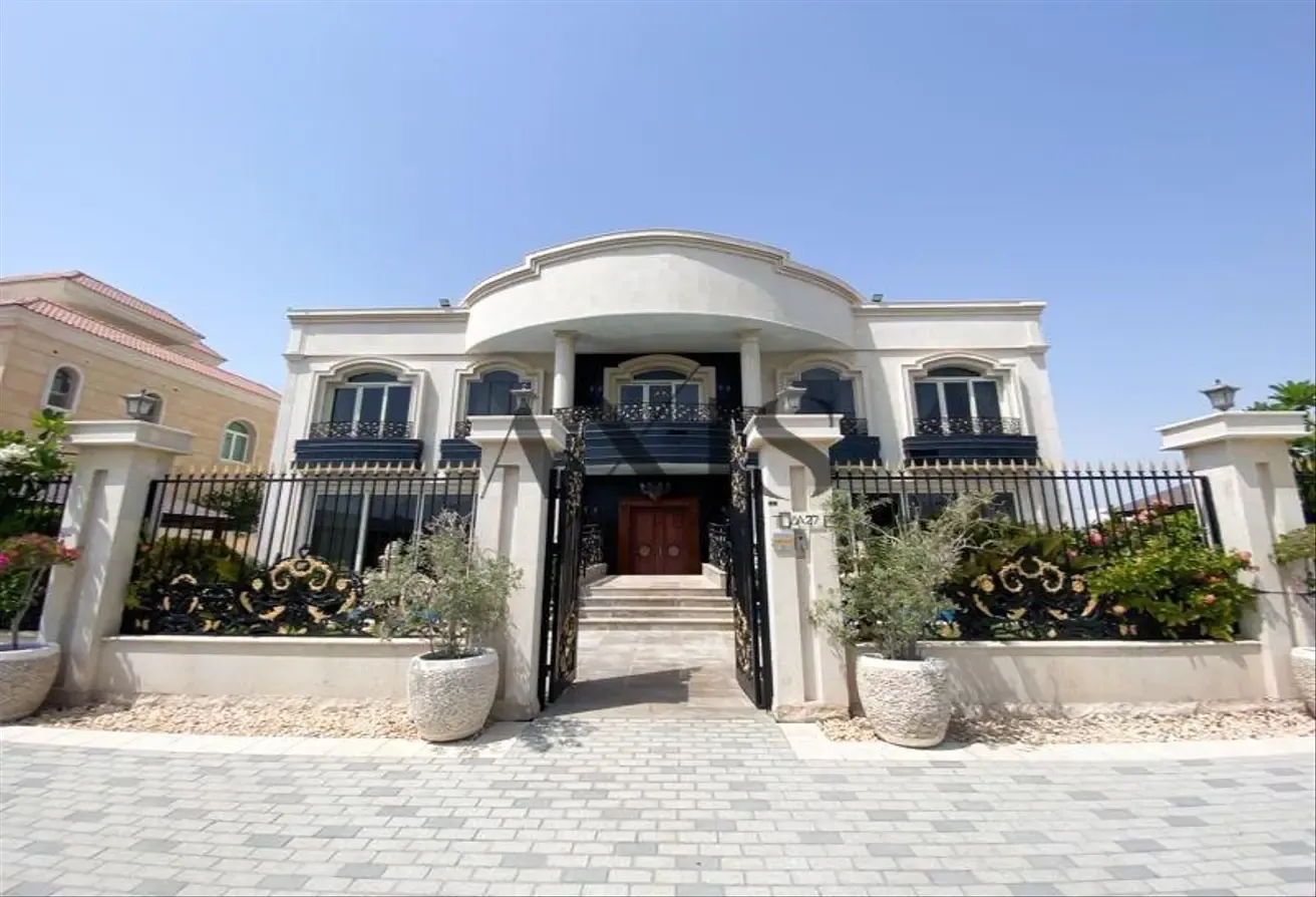 Classic Luxury Villa | Custom Built | Ideal Deal