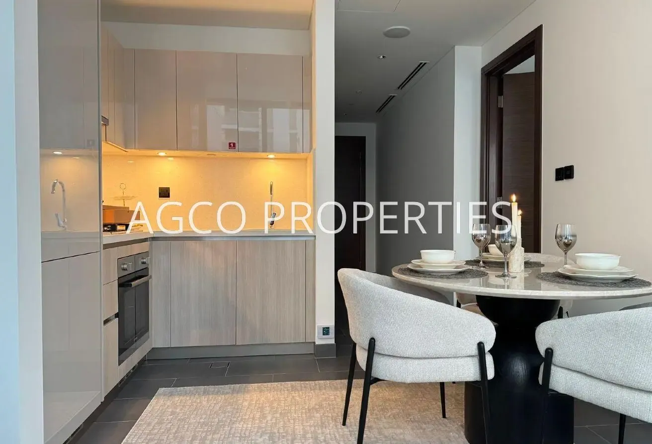 Burj Khalifa View | High Floor | upgraded