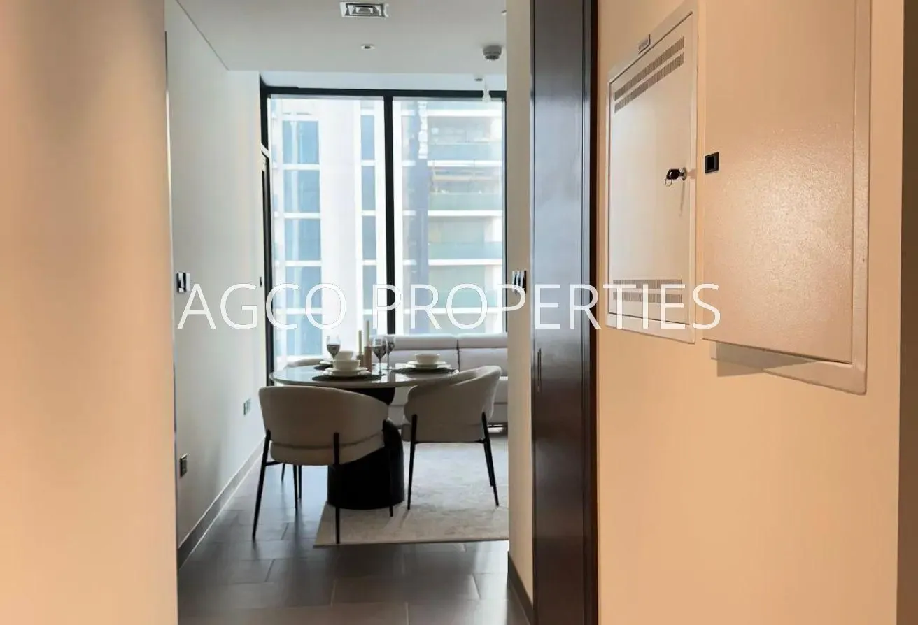 Burj Khalifa View | High Floor | upgraded