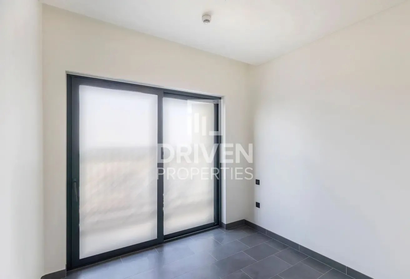 Unique Layout | Brand New | Vacant | Lowest Price