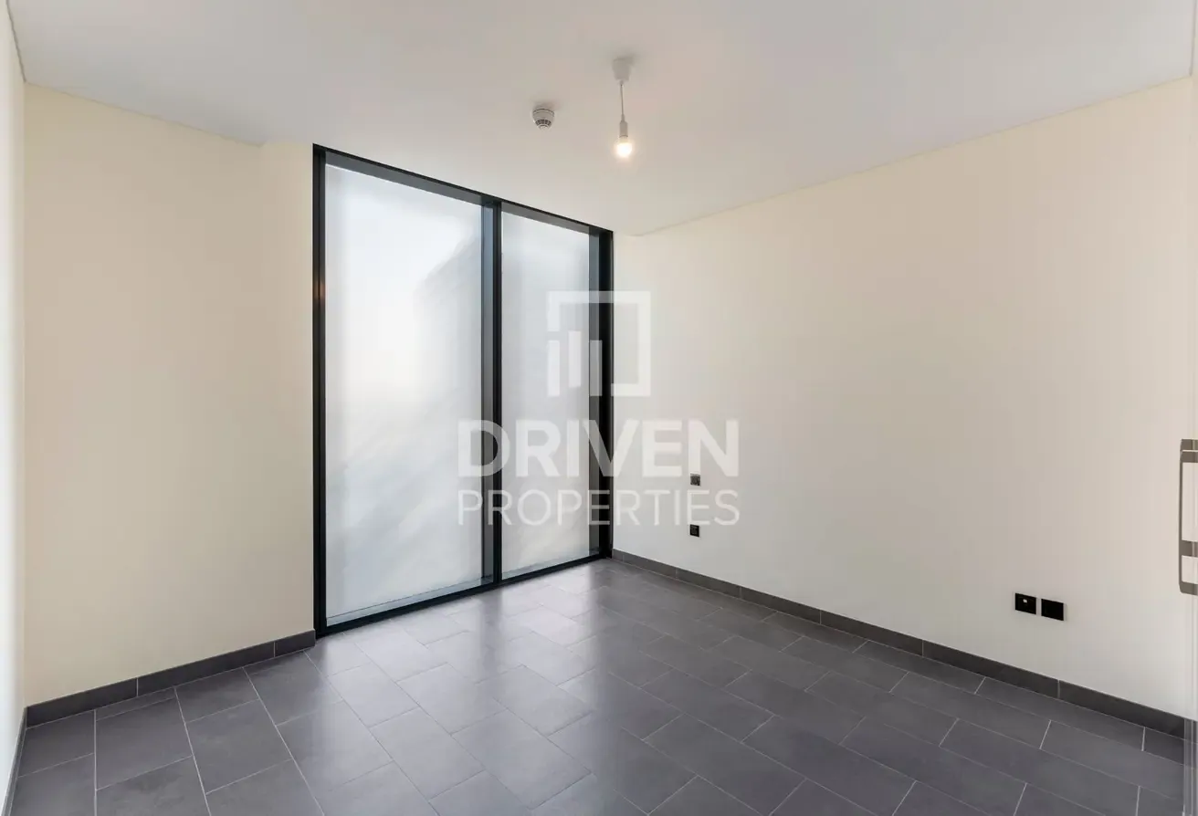 Vacant | High Floor | Prime Location | Spacious