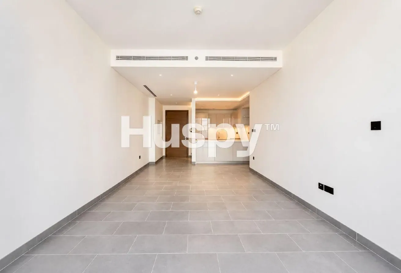 Maids Room | Lagoon View | High Floor
