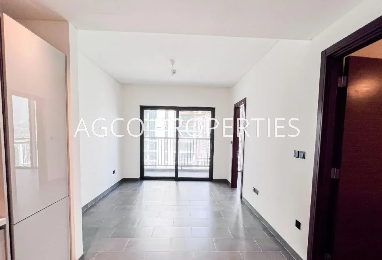1BR+Study | Downtown View | 2YPP