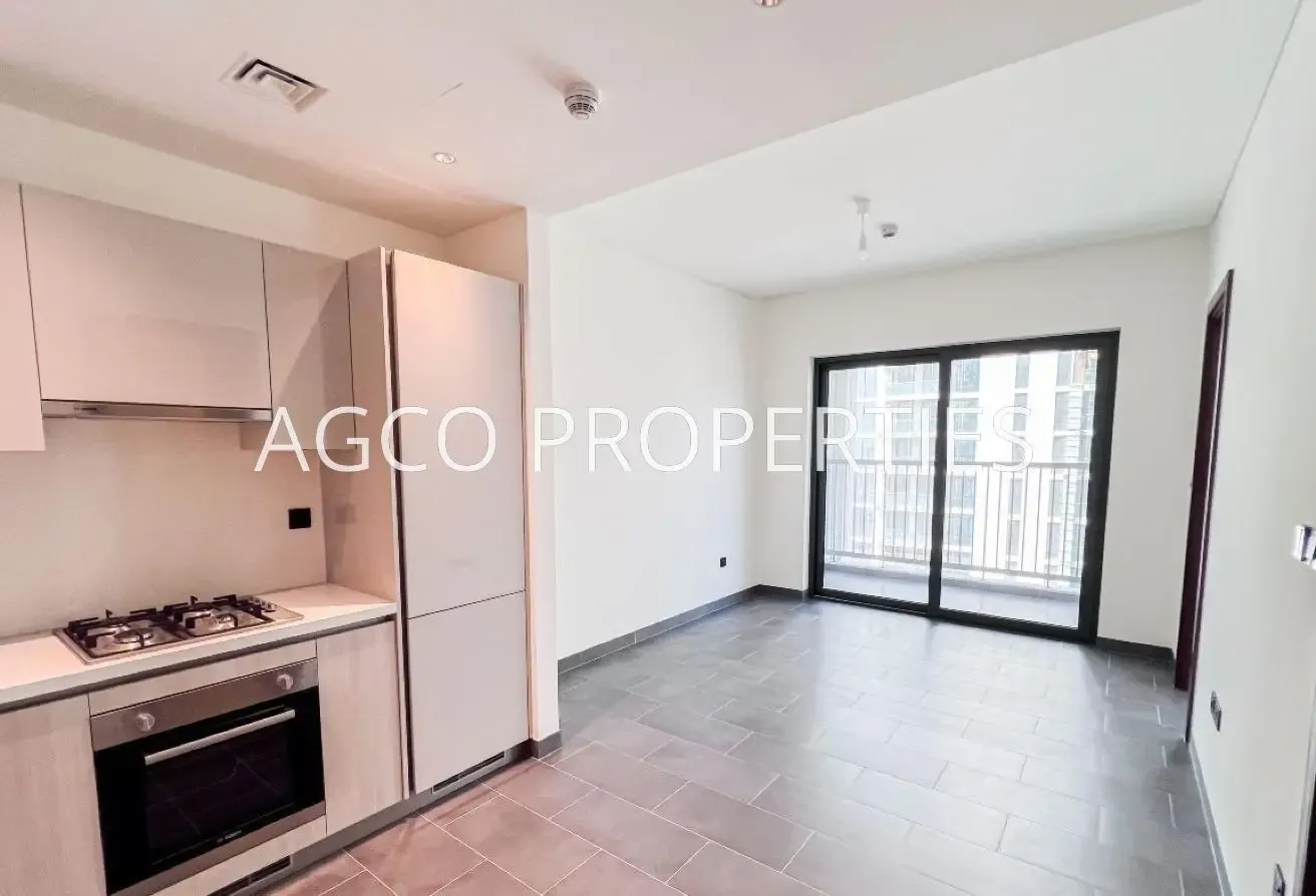 1BR+Study | Downtown View | 2YPP