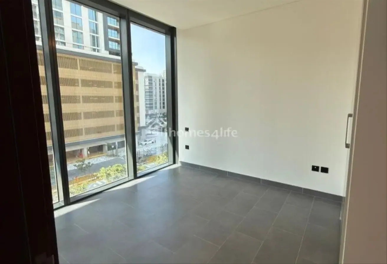 1 Bedroom + STUDY + STORAGE | Canal View |