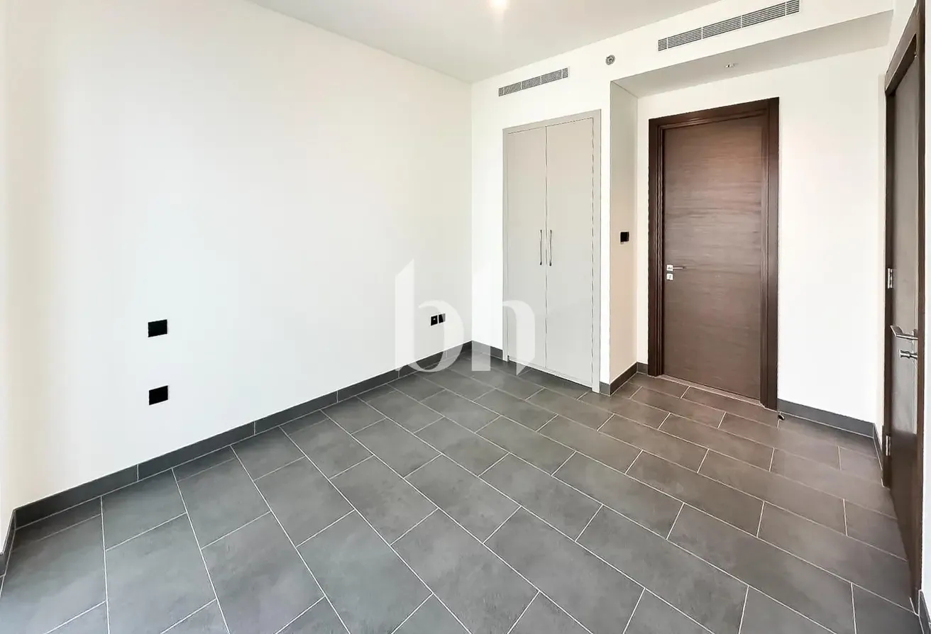 Unique Layout | Corner Unit | Negotiable