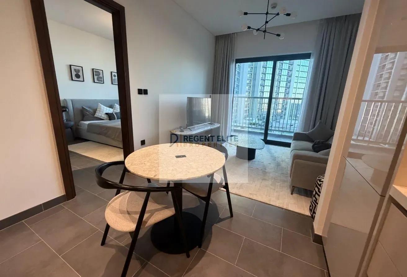 1bed plus Study- Pool View- Vacant- Furnished