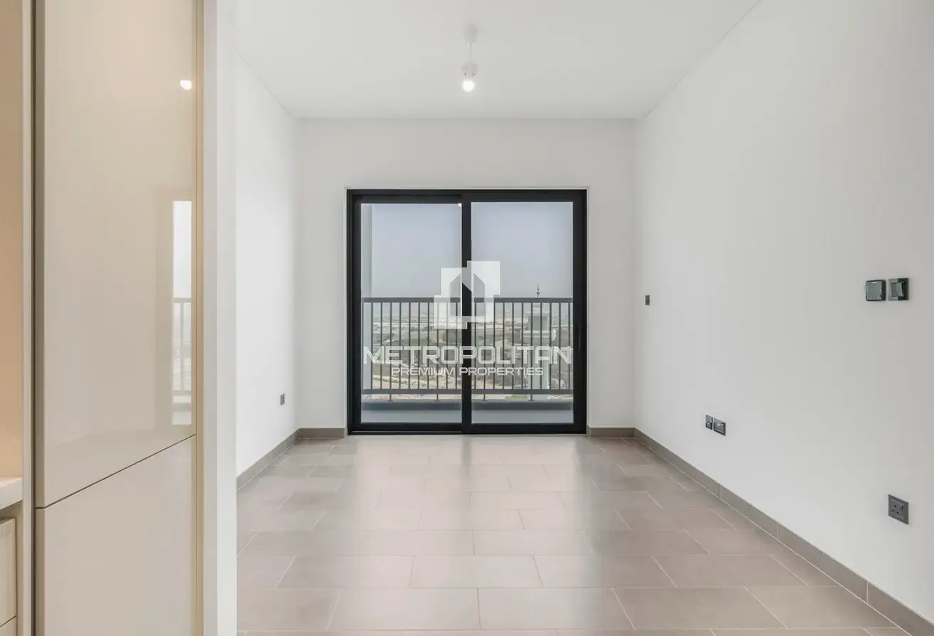High Floor | Hartland View | Investor Pick