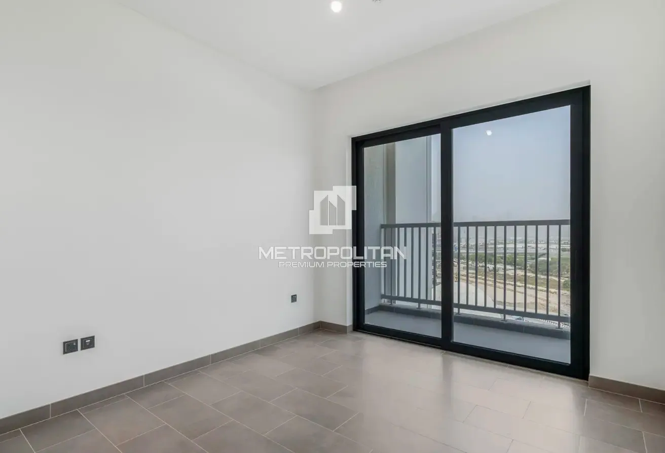 High Floor | Hartland View | Investor Pick