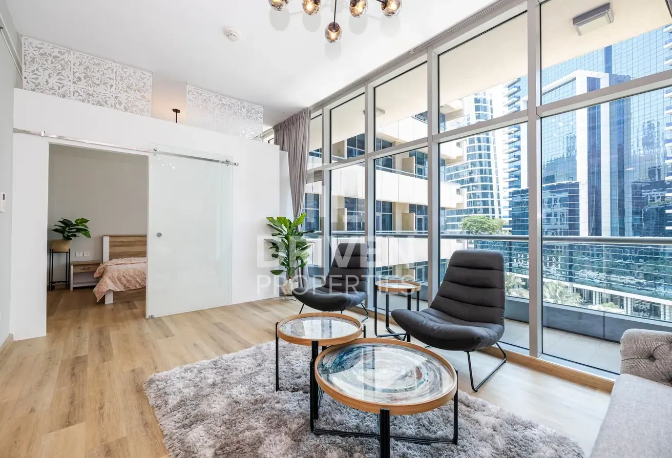 Stylish and Unique Apartment | Community View