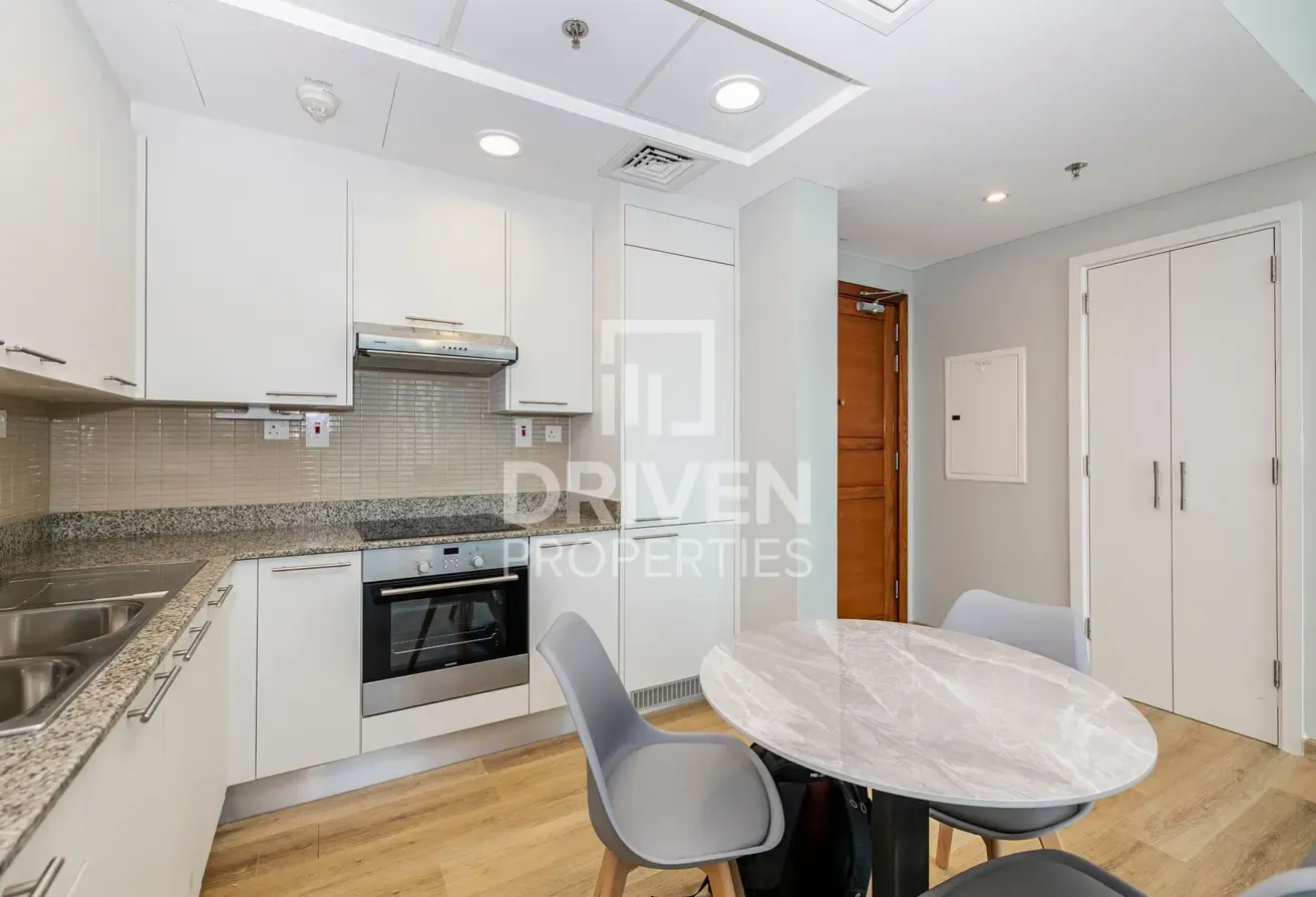 Stylish and Unique Apartment | Community View