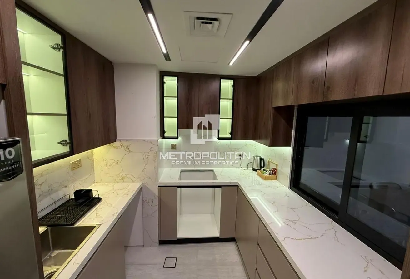 Fully Upgraded 2 Bedrooms | Furnished | Ideal ROI