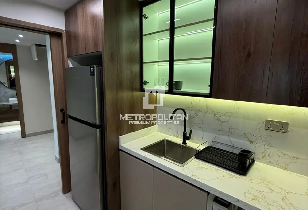 Fully Upgraded 2 Bedrooms | Furnished | Ideal ROI