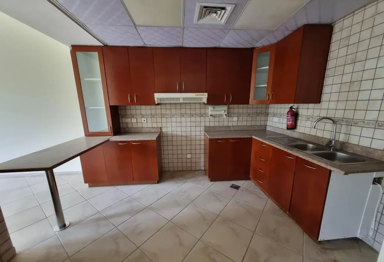 Bright & Spacious I Modern Living