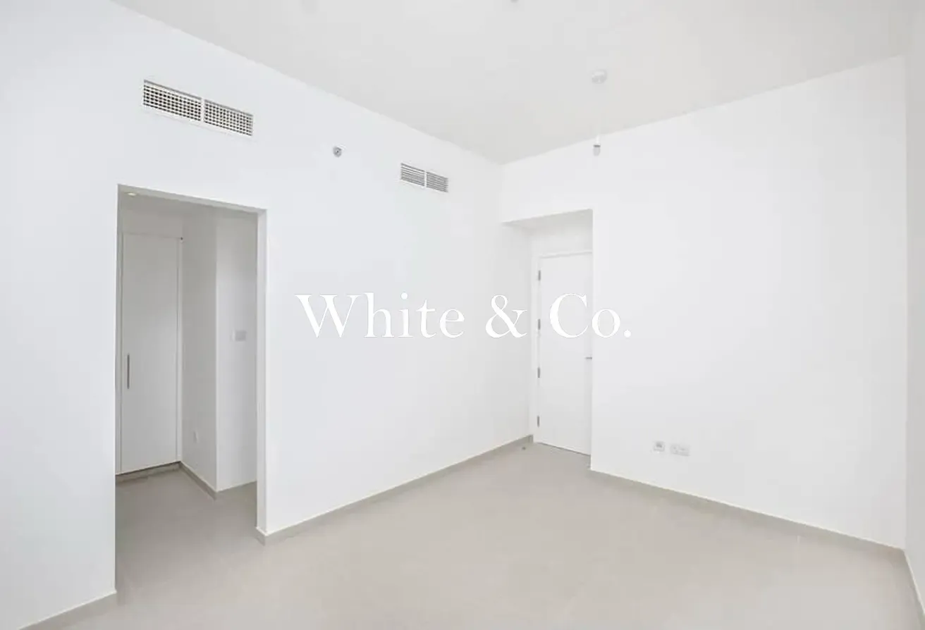 Vacant | Prime location | Spacious Layout