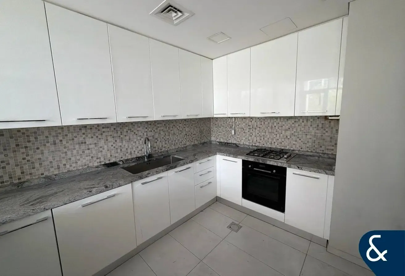 Open layout | Upgraded | Park View