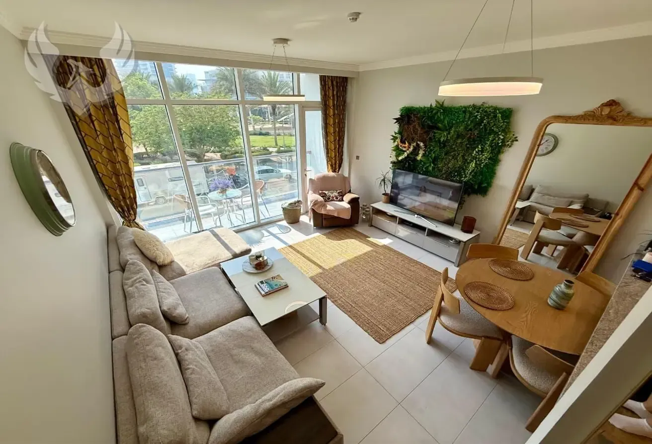 Park View | Bright | Spacious