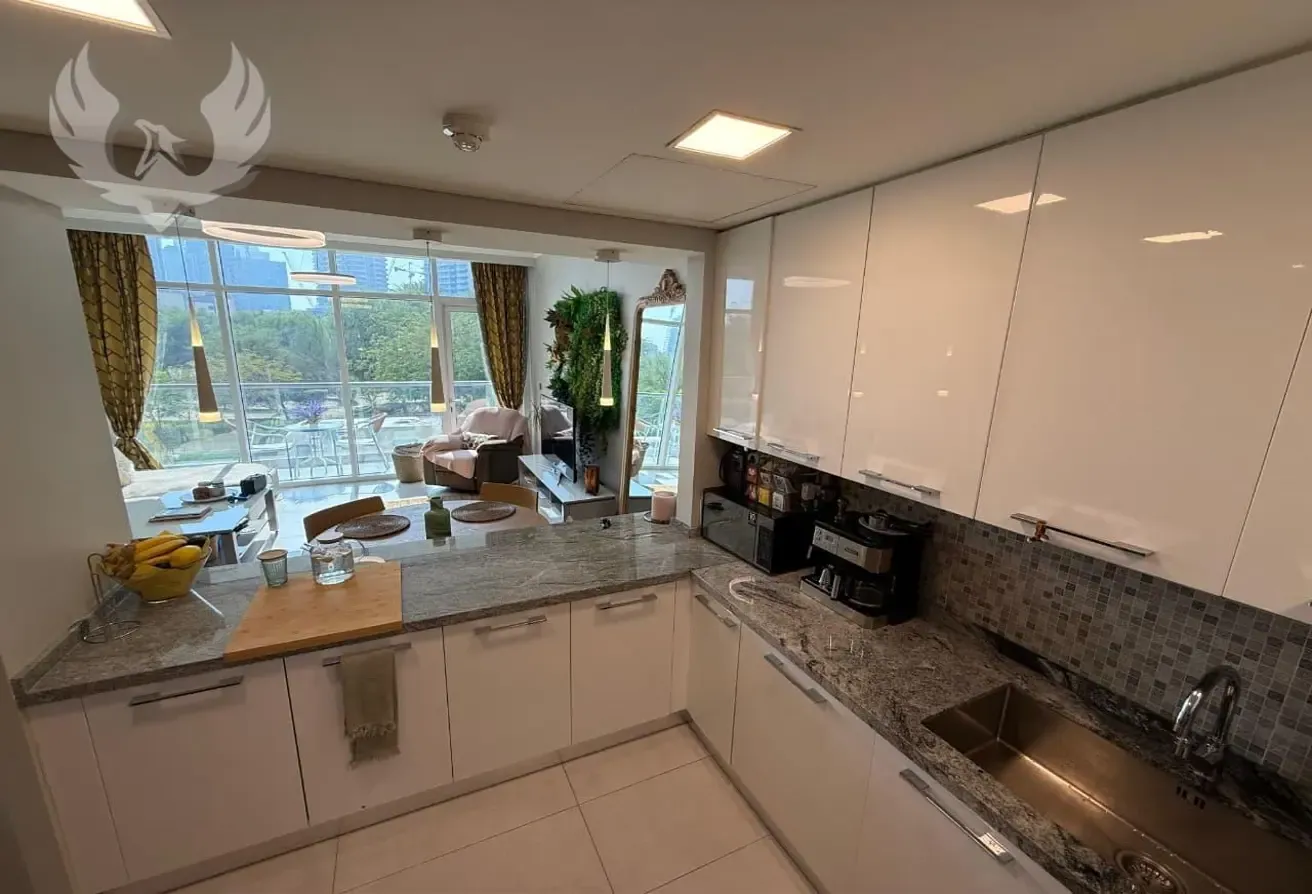 Park View | Bright | Spacious