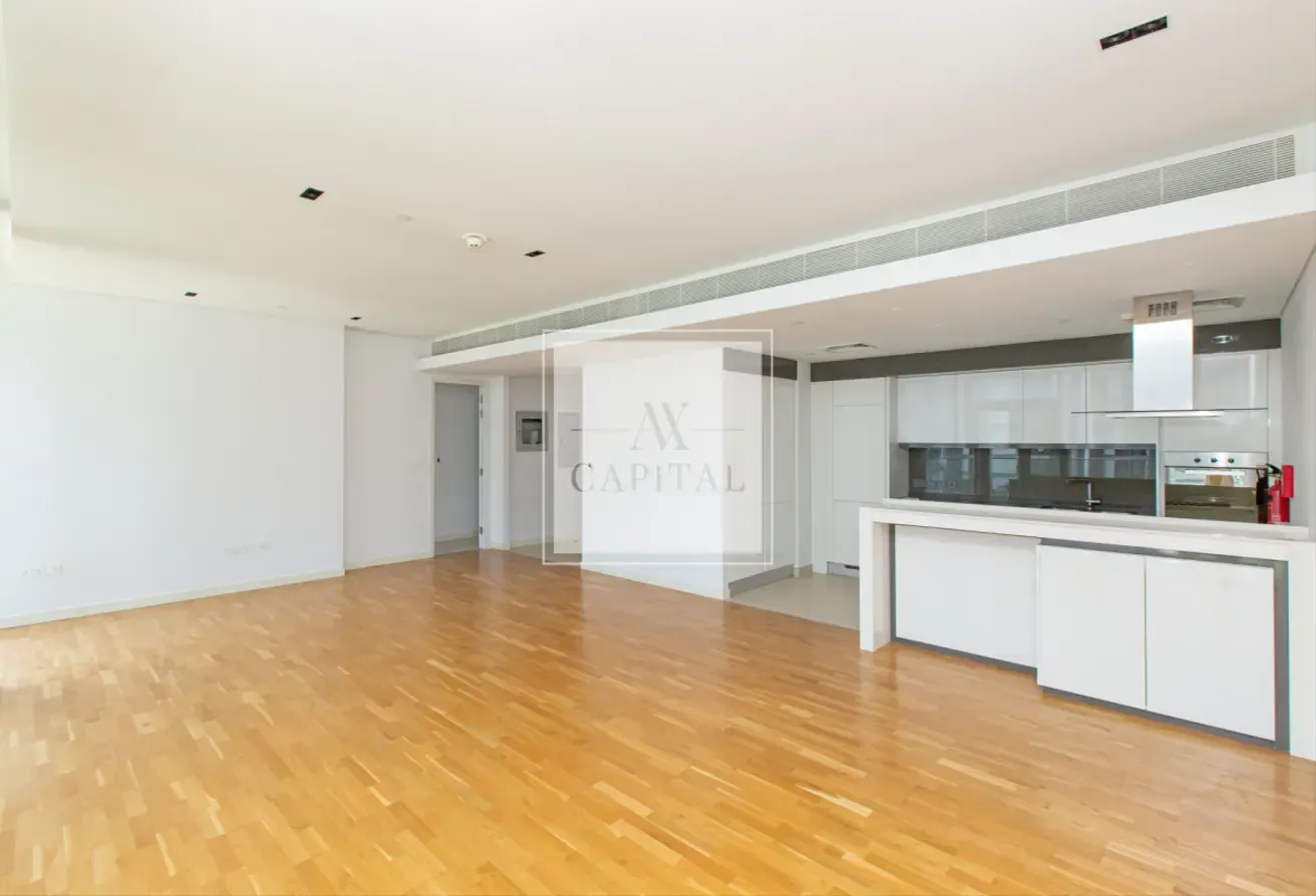 Well priced | Partial Sea View |Vacant on Transfer